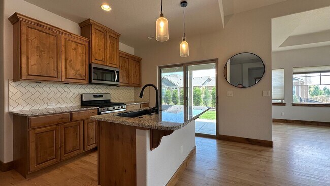 Building Photo - Great Home in Loveland