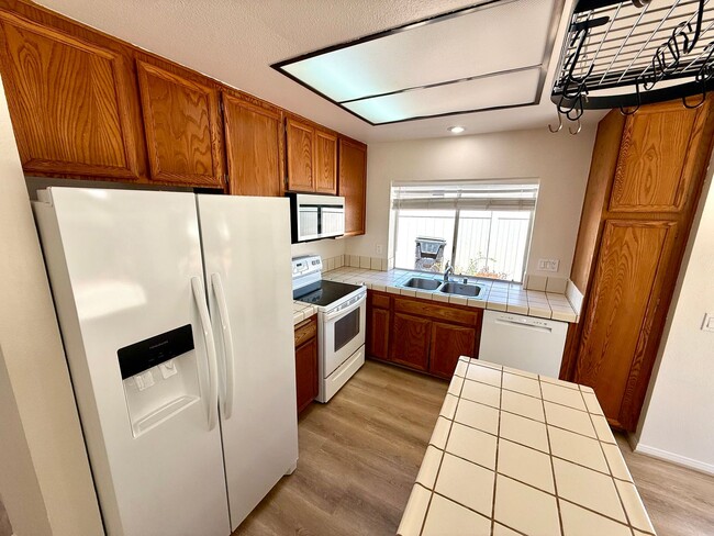 Building Photo - Wonderful 4 Bedroom 2-story Townhome in "F...