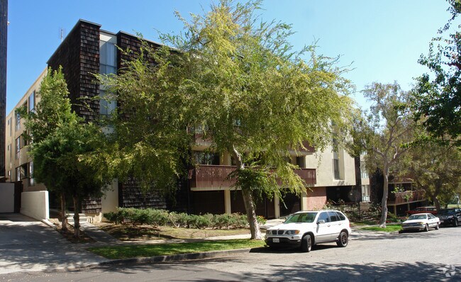 Building Photo - The Fairburn