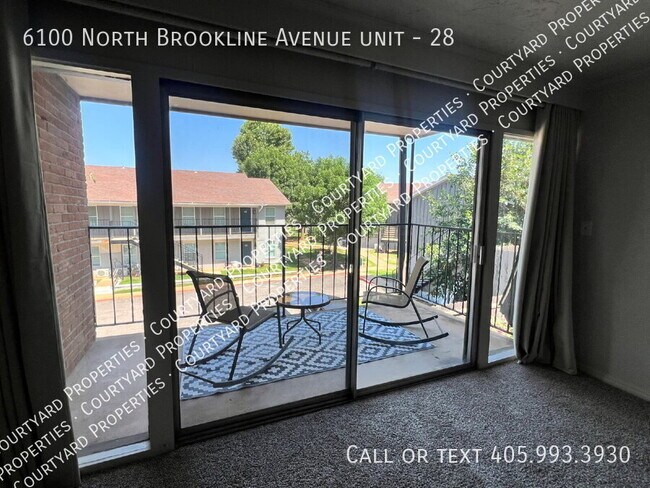 Primary Photo - 6100 N Brookline Ave