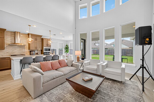 Building Photo - 8735 Flounder Rosa Ln