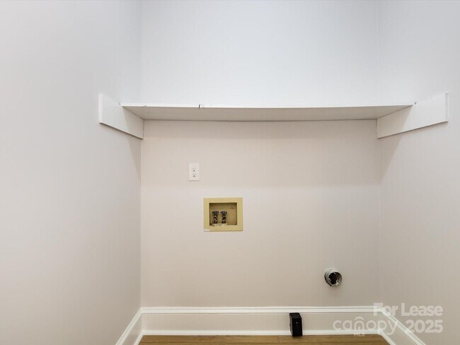 Building Photo - 114 Juanita Dr