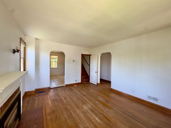 Building Photo - Charming 3 Bedroom/2 Bathroom Home in Parkville, MD!