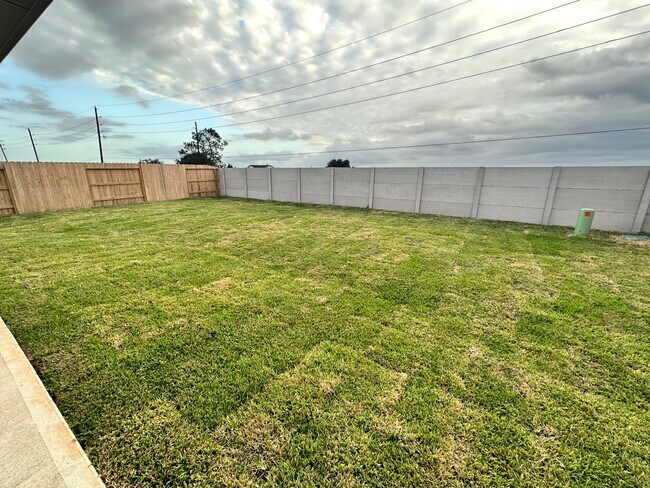 Building Photo - 5804 Knox Lndg Dr