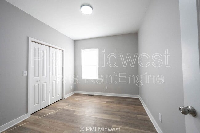 Building Photo - 1817 Montcalm St