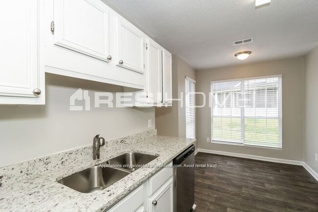 Building Photo - 3501 Baroney Ln SW