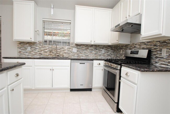 Building Photo - 20703 Spring Rose Dr