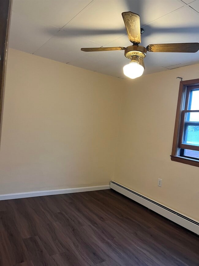 Building Photo - 36 Humphrey Ave