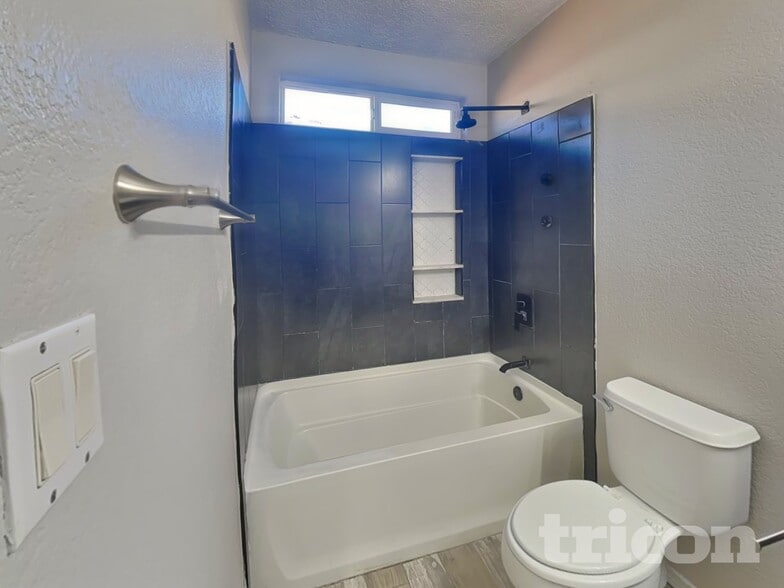 Building Photo - 10220 Nacimiento St NW