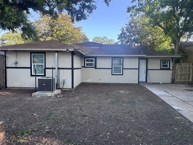 Building Photo - 4933 Alvin St