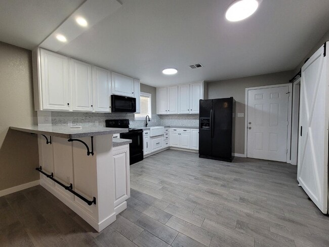 Building Photo - 9635 36th Ln