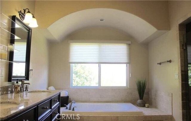 Building Photo - 507 Grove Pl