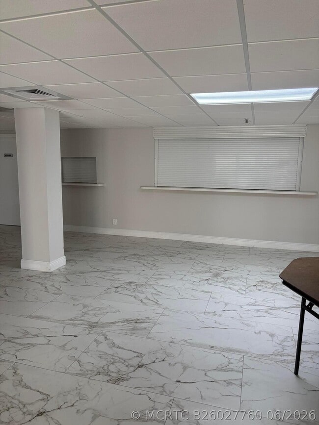 Building Photo - 3215 S Ocean Blvd