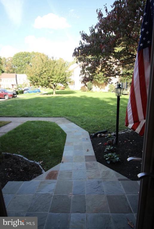 Building Photo - 9801 Burke Pond Ln