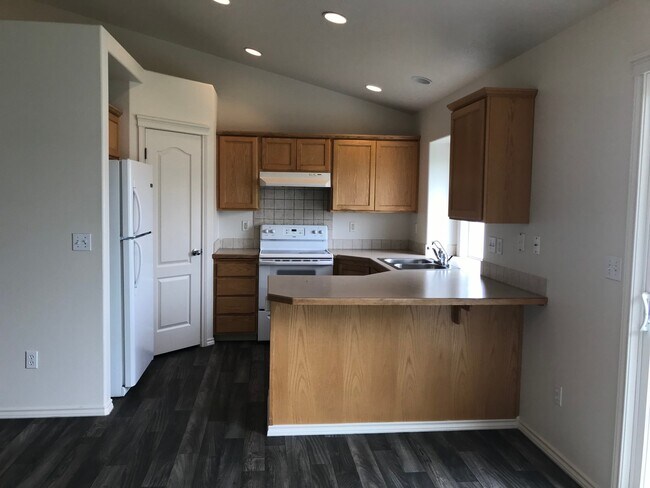 Building Photo - 17938 Monarch Way