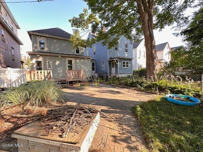 Building Photo - 97 S Allen St