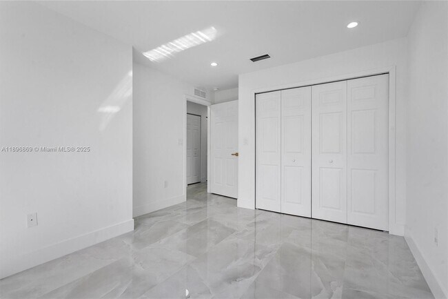 Building Photo - 2926 NW 58th St