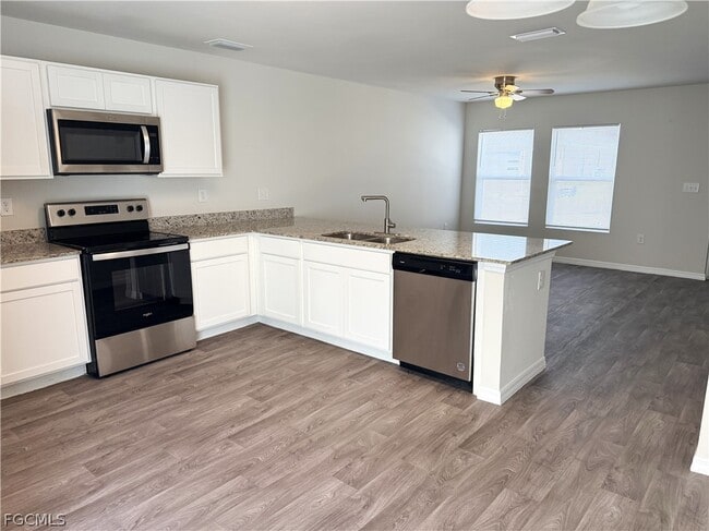 Building Photo - 324 NW 3rd Ln