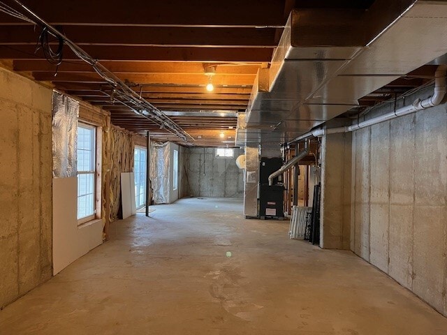 Building Photo - 5842 Tova Cir