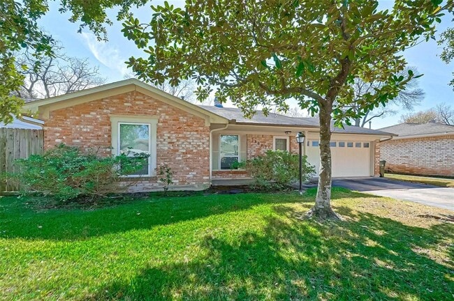 Primary Photo - 13623 Fernhill Dr