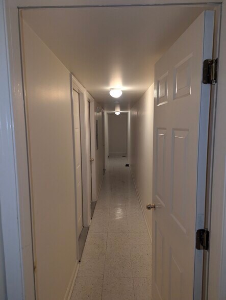 Building Photo - 335 Buckingham Cir