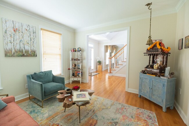 Building Photo - Spacious & Striking 3-story brick Executive 4 bedroom 4.5 bathroom home in Oak Ridge NC + Lawn ca...