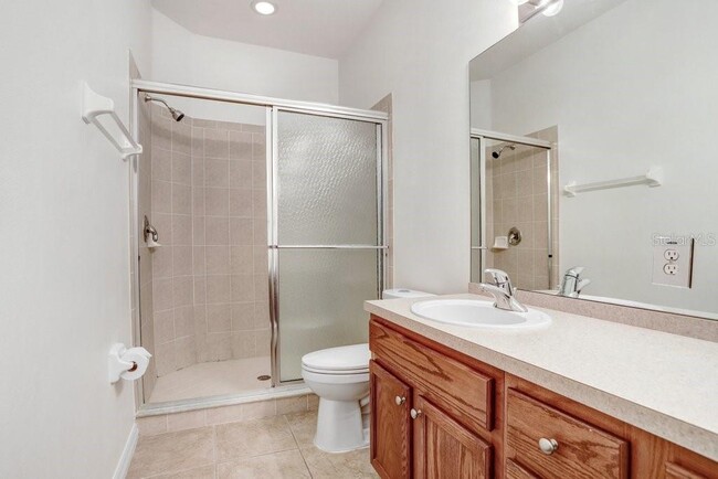 Building Photo - 2050 Park Crescent Dr