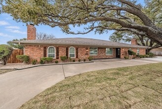 Building Photo - 4904 Arborlawn Dr