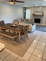 Building Photo - 604 Highcrest Dr