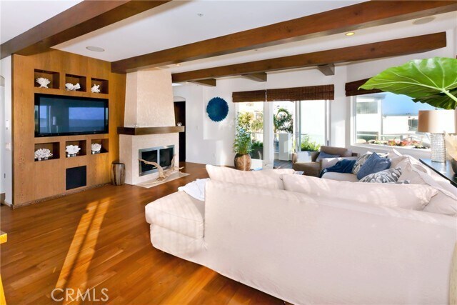 Building Photo - 3601 Manhattan Ave