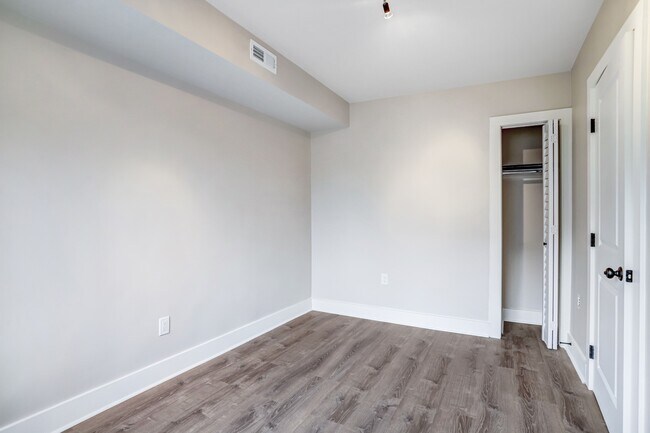 Building Photo - 1526 2nd St SW