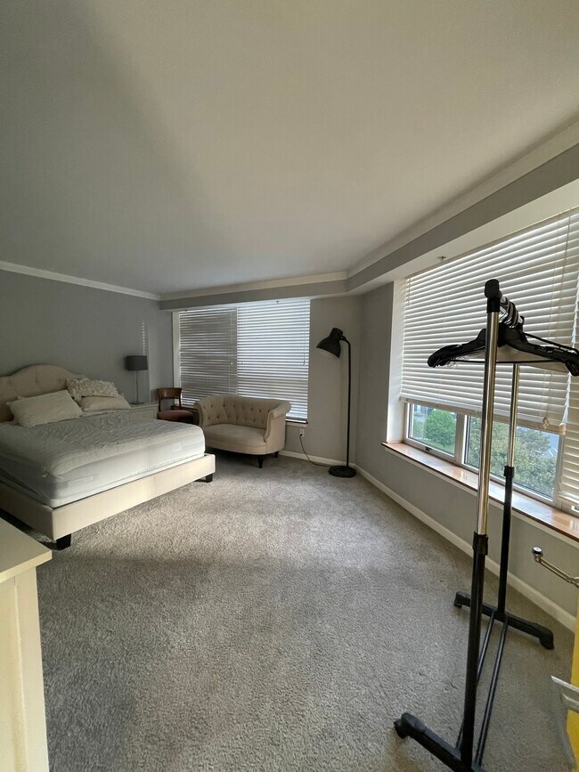 Building Photo - 400 Beale St