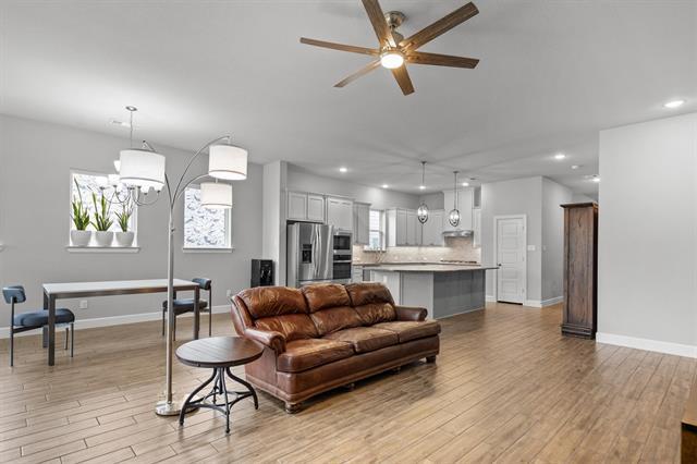 Building Photo - 2304 Clancy Dr