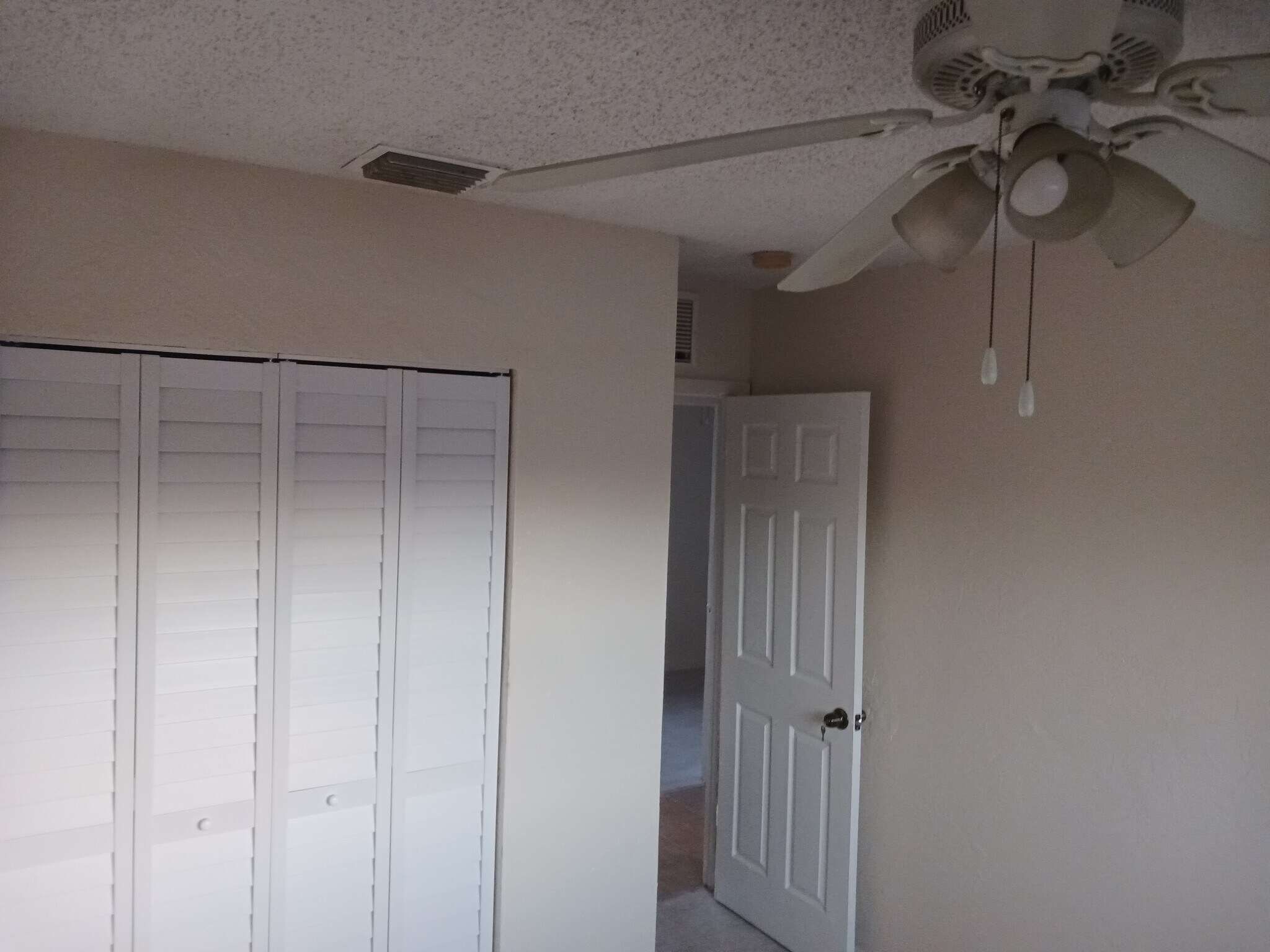 Building Photo - 2000 NW 27th St