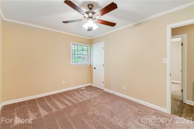 Building Photo - 3735 Somerset Dr