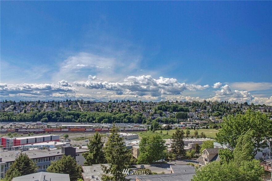 View of golf course - 2210 12th Ave W