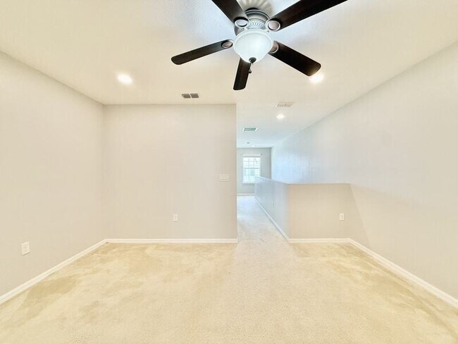 Building Photo - 3824 Exeter Ln