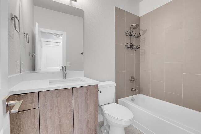 Building Photo - $3,300.00 - 2 Bedroom, 2.5 Bathroom, Rooft...
