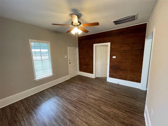 Building Photo - 7012 FM 1952