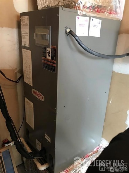 Building Photo - 4811 Ravens Crest Dr