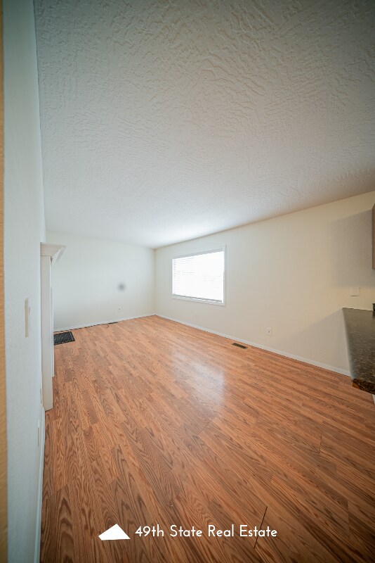 Building Photo - 1604 Russian Jack Dr