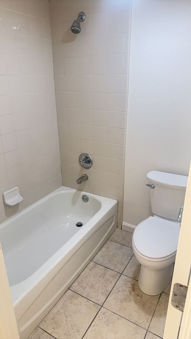 Building Photo - Stunning 2-bedroom, 2-bathroom townhouse