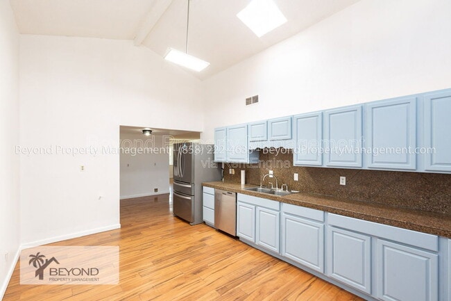 Building Photo - 904 Harbison Pl