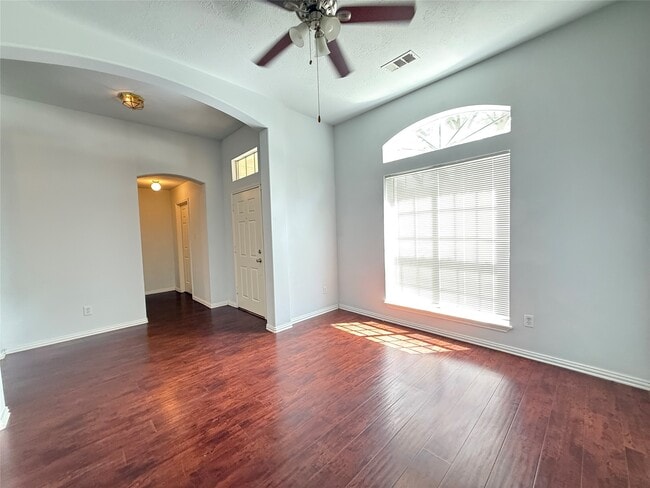 Building Photo - 21331 Riverside Ridge Ln