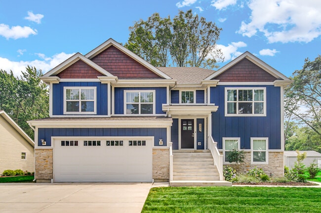 Primary Photo - 211 Bunker Dr