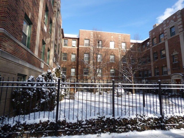 Building Photo - 1818 W Chase Ave