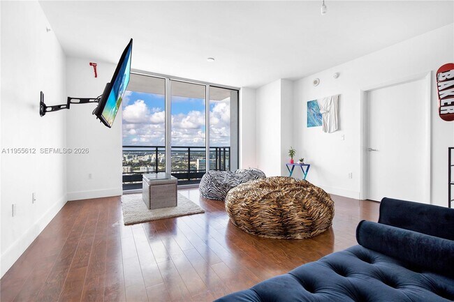 Building Photo - 90 SW 3rd St