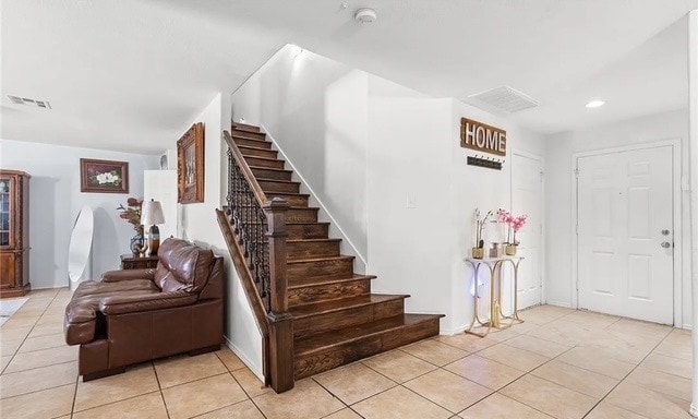 Building Photo - 8620 Starview St