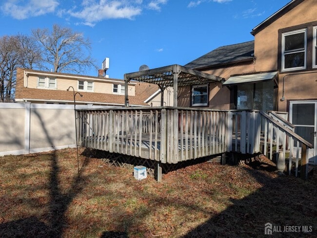 Building Photo - 11 S Holly Ave