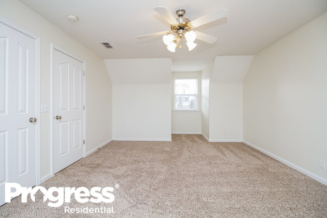 Building Photo - 332 John Henry Dr